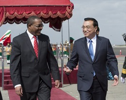 Thủ tướng Trung Quốc lần đầu tới châu Phi
